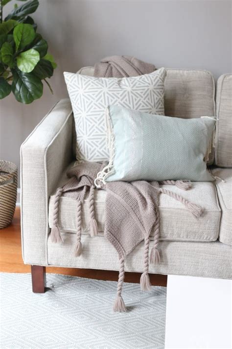 The Best Ways To Put Blanket On Couch New Ideas