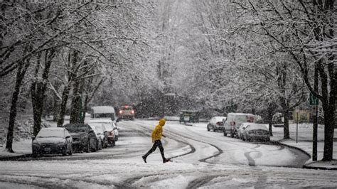 weather on vancouver island today