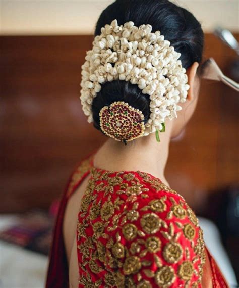 Curly Bun Hairstyles Indian Wedding Wavy Haircut