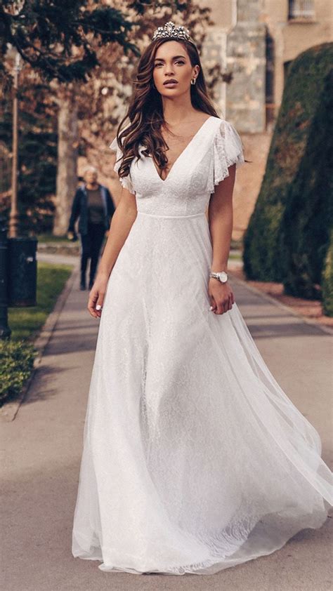 27 Breathtaking Elopement Wedding Dresses Weddingomania