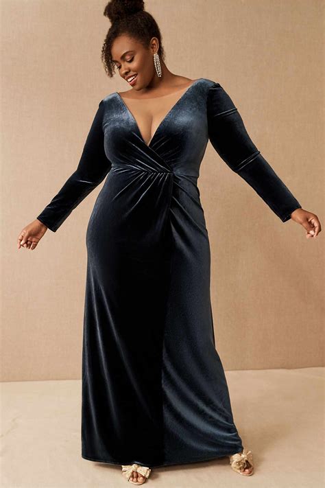 42 Plus Size Wedding Guest Dresses {with Sleeves} Alexa Webb