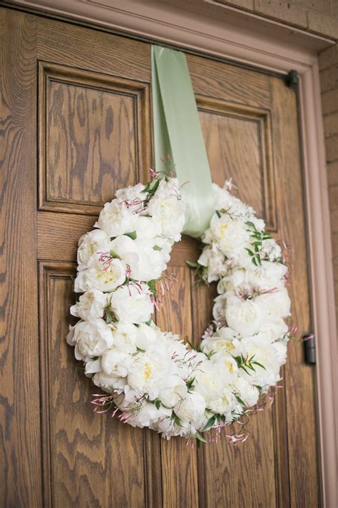50 Prettiest Wedding Wreaths Decor Ideas Page 7 Hi Miss Puff