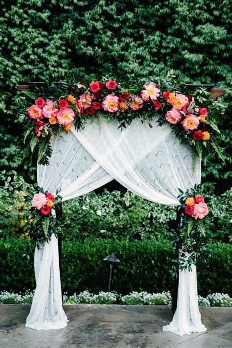 32+ Unique and Breathtaking Wedding Backdrop Ideas CueThat