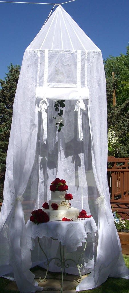 New Orleans Gazebo Wedding with a White Flower Canopy ⋆ Ruffled