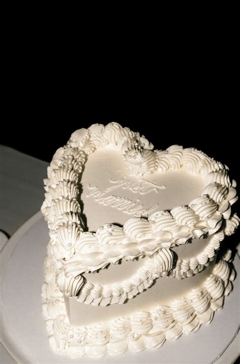 Wedding Cake Heart Shape