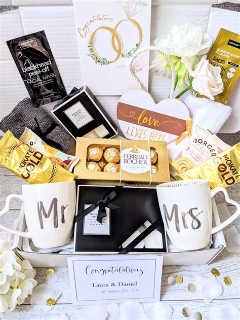 Wedding Gift Hamper For Bride