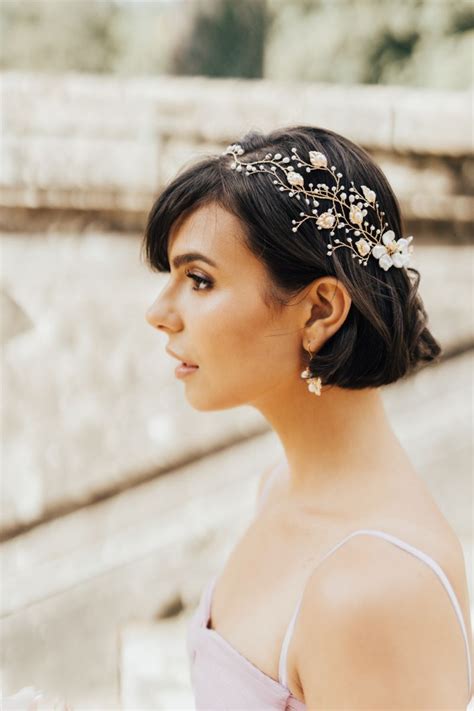 This Wedding Hair Accessories For Short Bob With Simple Style