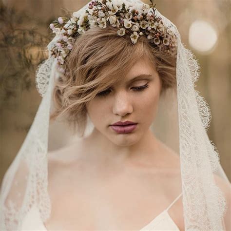 Free Wedding Hair With Flower Crown And Veil Hairstyles Inspiration