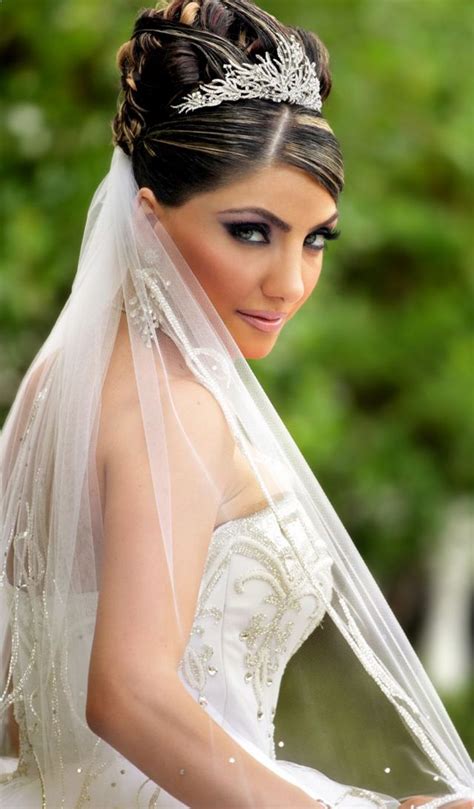 Perfect Wedding Hairstyles For Long Hair With Veil And Tiara For Long Hair