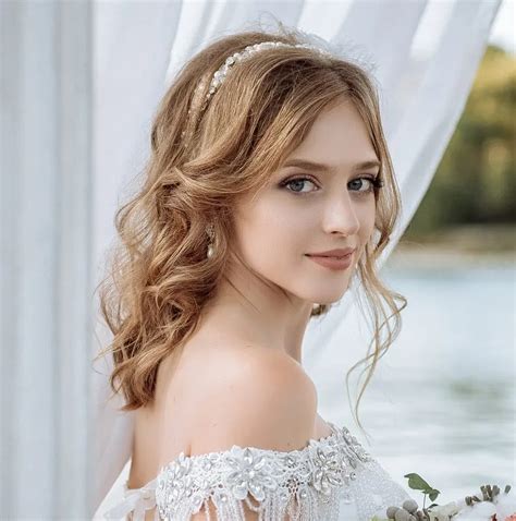 Fresh Wedding Hairstyles For Medium Hair Down For Hair Ideas