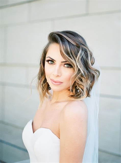  79 Stylish And Chic Wedding Styles For Medium Length Hair For New Style