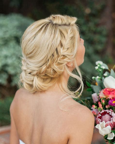  79 Stylish And Chic Wedding Updo With Braid With Simple Style