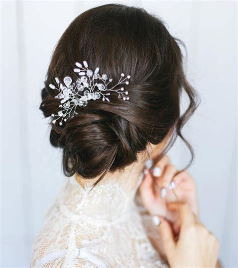  79 Popular Wedding Updos For Short Hair With Simple Style