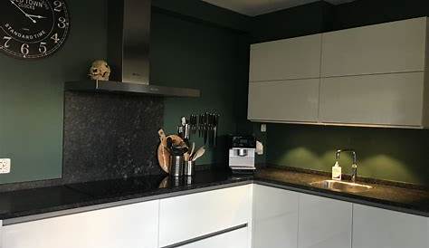 Afbeeldingsresultaat voor keuken hoogglans wit kleur muur | Keuken