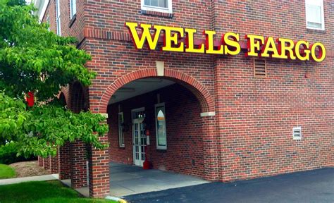wells fargo bloomfield