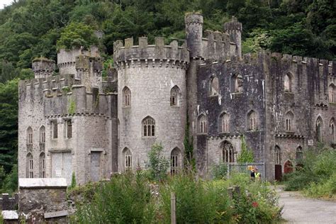 welsh town proximate to gwrych castle