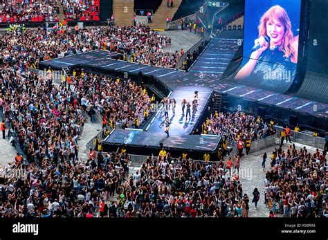 wembley stadium taylor swift