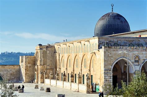 wer hat die al aqsa moschee gebaut