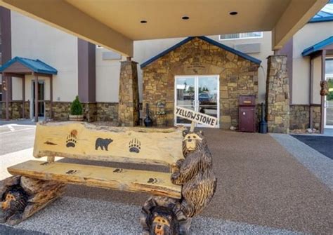 west yellowstone hotels pet friendly