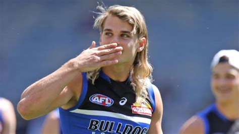 western bulldogs open training perth