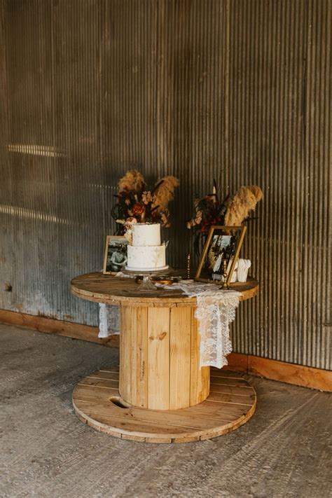 Western Wedding Cake Table Ideas