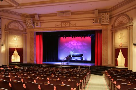 westhampton beach performing arts center