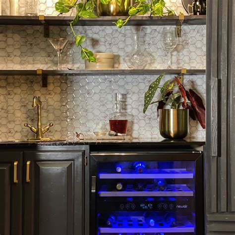 Wet Bar Features