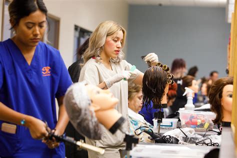 2020 Top Colleges for Cosmetology Niche