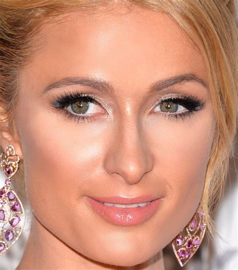 Paris Hilton's eyes are green! Hollywood OneHallyu