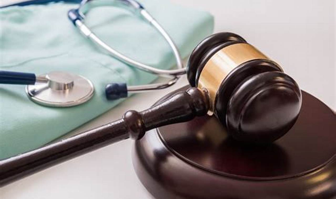 what do medical lawyer do