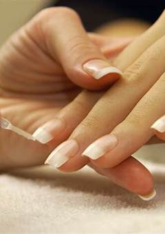 What Do Nail Techs Use For Acrylic Nails?
