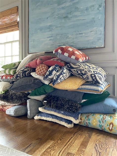 Review Of What Is The Best Way To Store Throw Pillows For Small Space