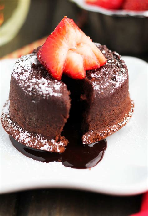 What Is The Difference Between A Bundt Cake And A Chocolate Lava Cake