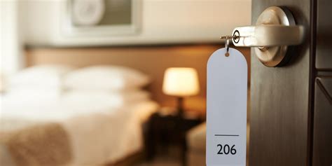12 Hilarious Hotel Requests Fulfilled Oddee