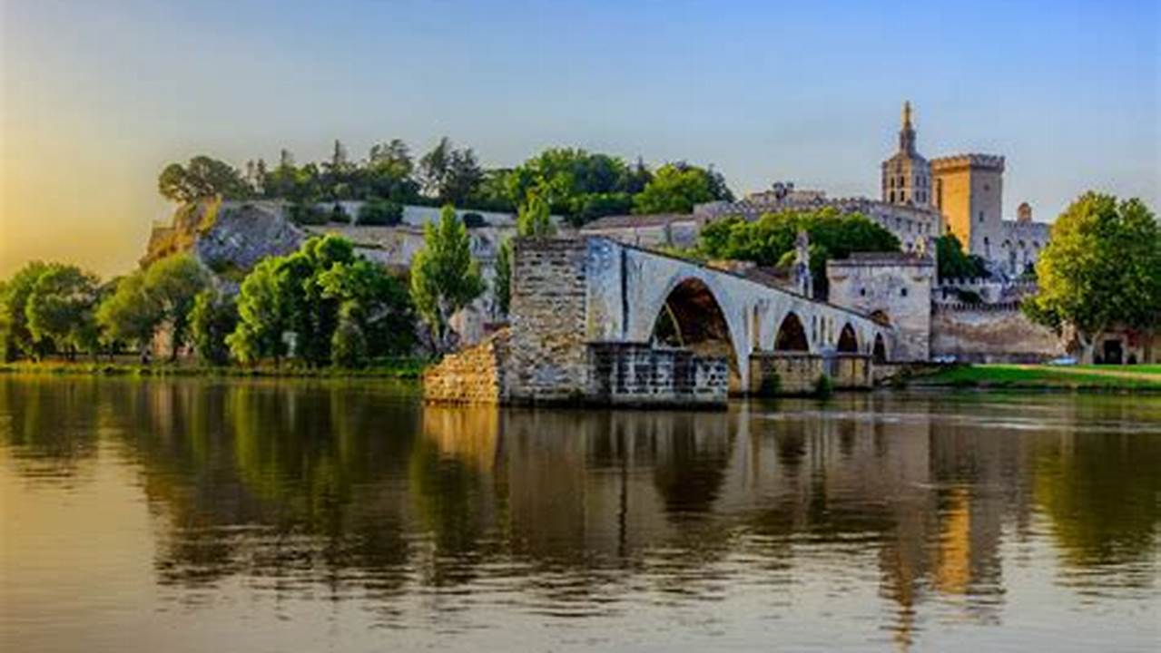 Travel Smart: What Time is it in Avignon, France?