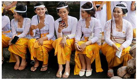 Unveiling Bali Temple Dress Code What to Wear & What to Avoid
