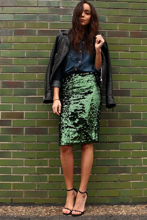 Pin by Lezangelina 👭👭👭 on Life style que j adore Sequin midi skirt