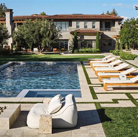 Keeping Up With The Kardashians Home Sells For 5.25 Million
