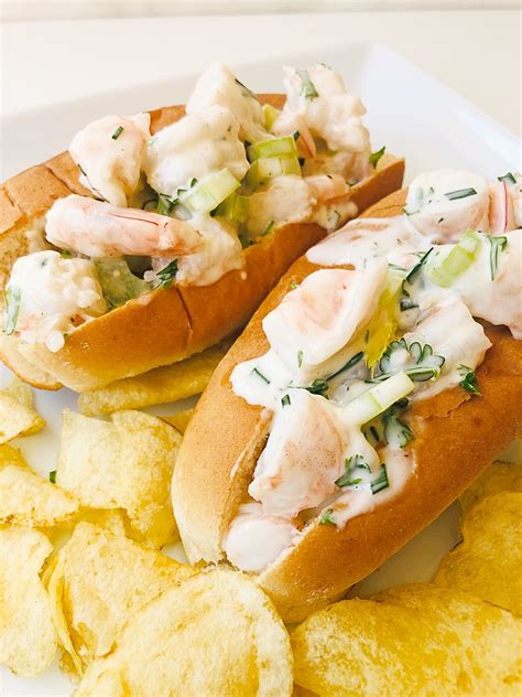 what's in a shrimp roll