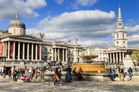 what's on trafalgar square