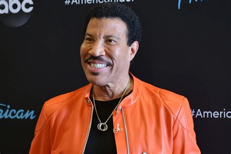 what age is lionel richie