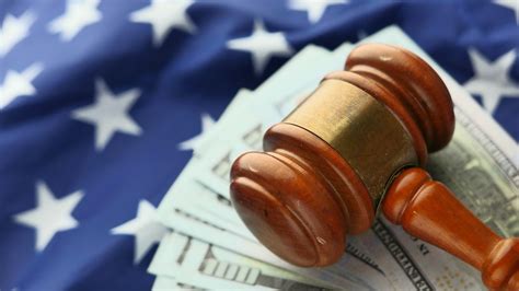 what amendment is the right to trial by jury in criminal cases