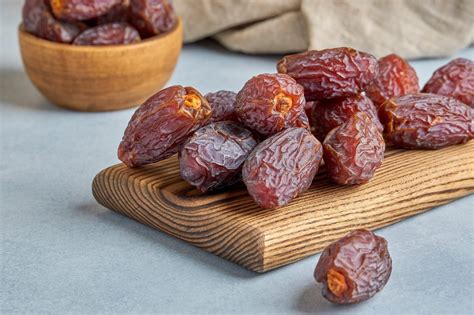 What Are Dried Dates Made Of