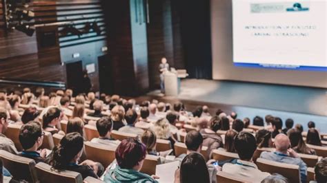 what are lectures in university