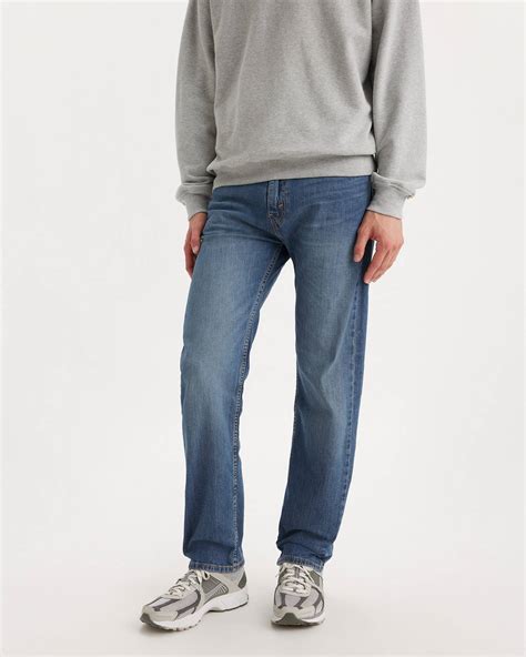 What Are Regular Jeans