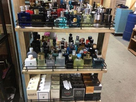 What Are Shelf Pulls