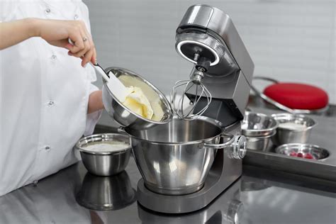 What Are The Functions Of A Pastry Blender