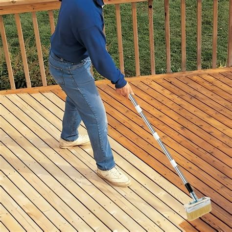 What Brush For Deck Stain