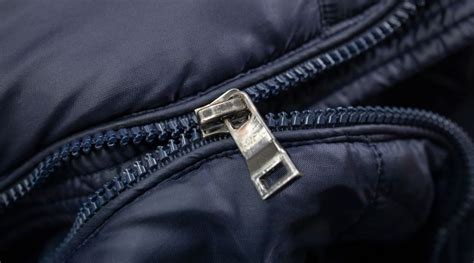 What Causes Zippers To Split