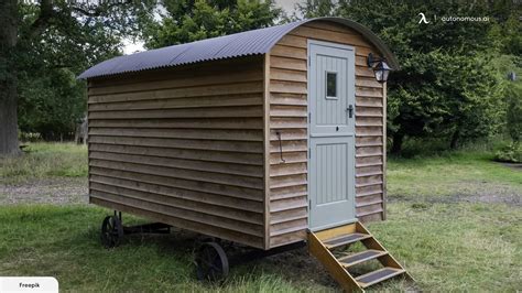 what classifies as a temporary structure